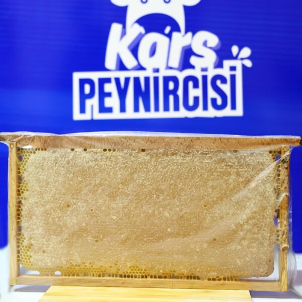 Kars Çiçek Petek Balı 3KG – Doğal Yayla Lezzeti